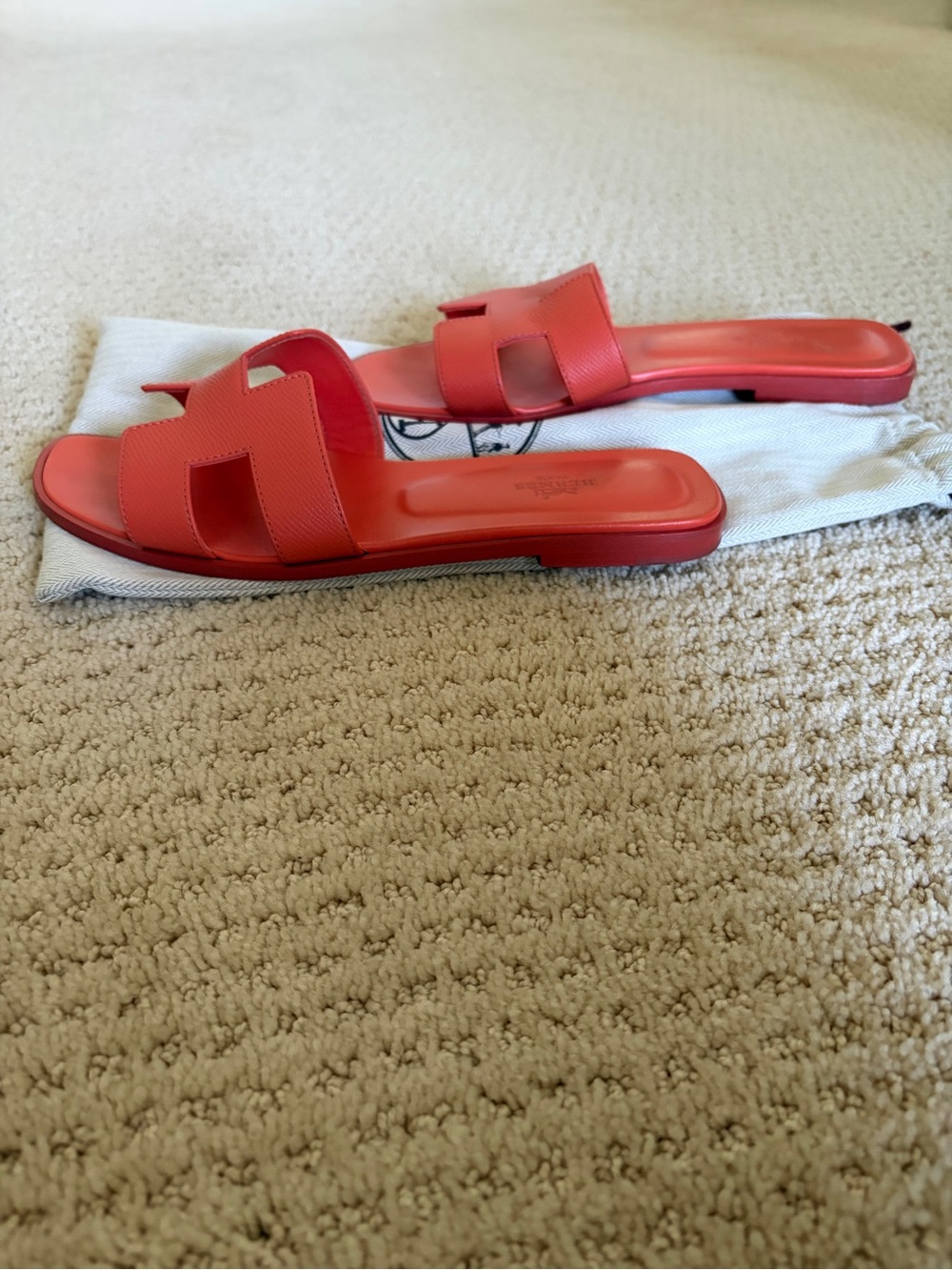Authentic Hermes Oran Leather Sandal in Rouge Grenadine - Picture 3 of 4